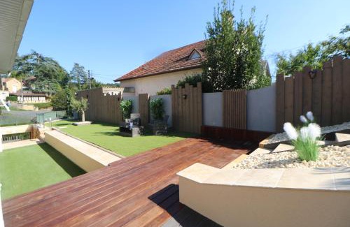 Sarlat-la-Caneda Villa | LA LOGGIA DE LA SALAMANDRE (DANS SARLAT)