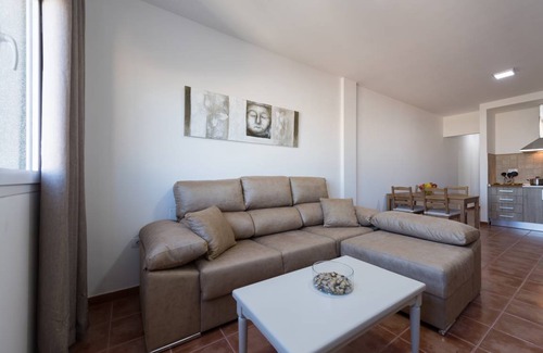 Santa Lucia Apartment | La Madera 1B Urban Home Near the Airport Wifi