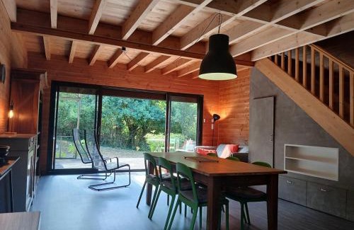 Saint-Jean-et-Saint-Paul Ski Chalet | La maison de bois - Gite dans un site préservé