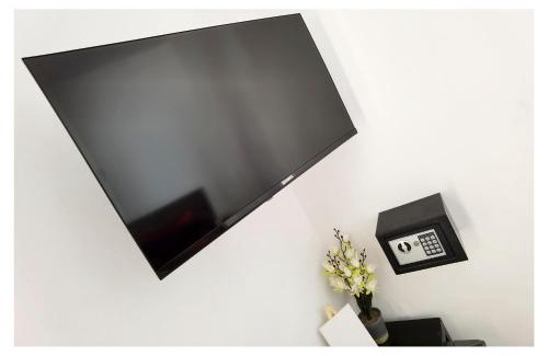 Ouakam Apartment | La MAISON BLANCHE - Ch2A - CENTRAL - CALME - WIFI - White Butterfly Hotels