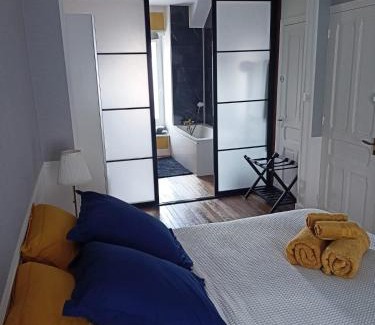 Saint-Pierre-Eglise Bed & Breakfast | La Maison d'Aurèle