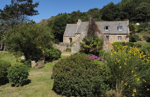 Trebeurden House | La Maison de Goas Lagorn, haven of peace and tranquillity 100m from the beach