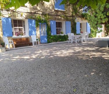 Pertuis House | La maison de Nazig