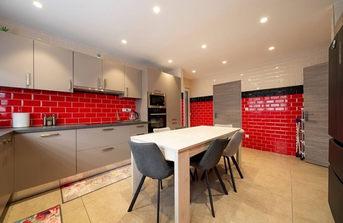 Tourcoing House | La Maison de Rania - Moins d'un km de la gare
