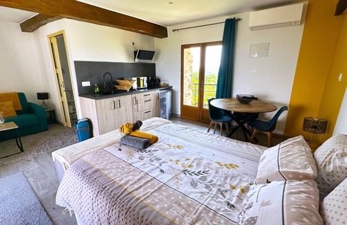 Saint-Lattier Apartment | La Maison des Crêtes - Gîte with view of the Vercors mountains