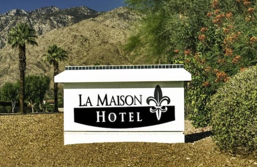 Deepwell Estates House | La Maison Palm Springs - Upstairs King #10