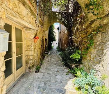 Villerouge-Termenes House | La marelle