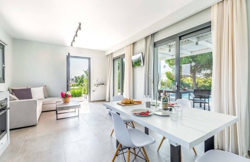 Svoronata Villa | La Mer, Nice villa in Svoronata w/