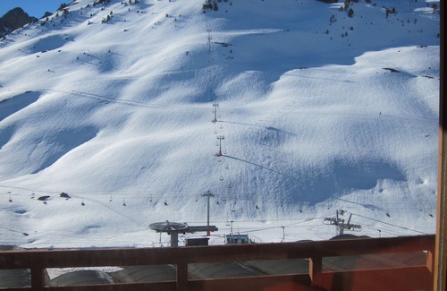 Bagneres-de-Bigorre Apartment | La Mongie Tourmalet at the foot of the slopes; sleeps 5/7/balcony/indoor parking