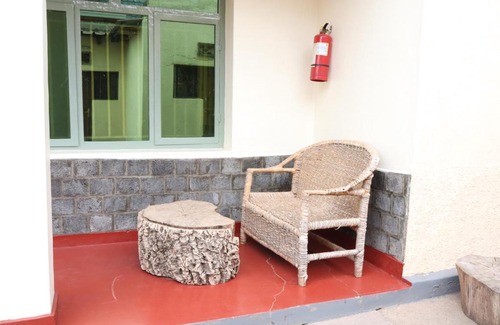 Ruhengeri House | La Natura Holiday Caravan