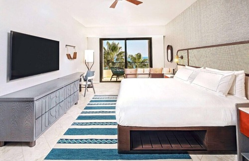 San Jose del Cabo Hotel | La Pacifica Los Cabos, a Hilton Club - Studio Premier Plus with Full Ocean Views