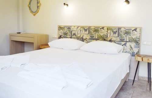 Georgioupolis Apartment | LA PALMA APARTMENTS 1,a beachfront paradise!