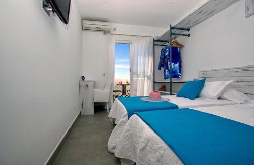 Agua Amarga Hotel | La Palmera. El amanecer en el Parque Natural