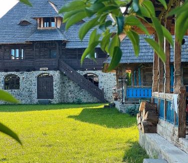 Ocna Sugatag House | La Patru Daci