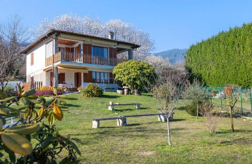 Massino Visconti Apartment | La Perla Bianca Lake View - Happy Rentals