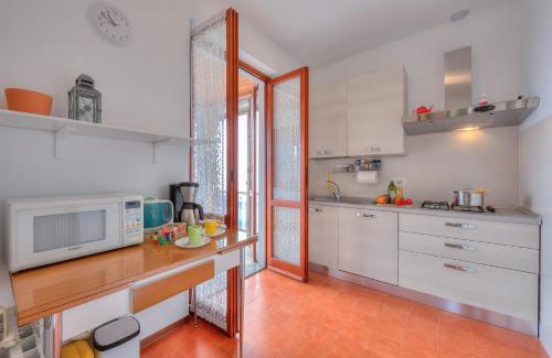 Massino Visconti Apartment | La Perla Bianca Lake View - Happy Rentals