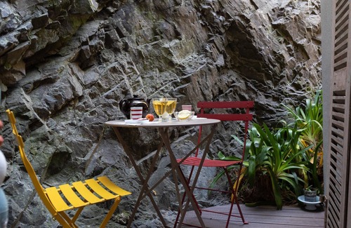 Binic Apartment | "La Petite Epicerie" right in the harbour, 200m from the beach with small terrace