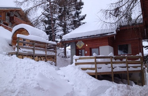 Bellentre Ski Chalet | La Plagne/Les Coches Ski-in/Ski-out chalet on the slopes, free wifi and sauna !