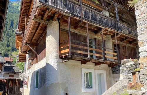 Sainte-Foy-Tarentaise Ski Chalet | La Pommeraie - Large 7 bedroom ski mountain chalet