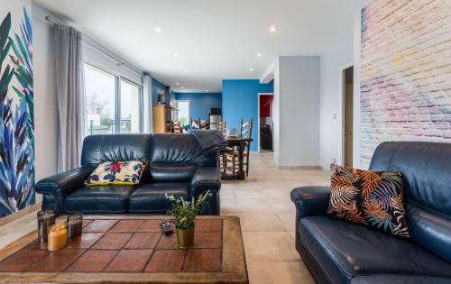 Saint-Come-de-Fresne Apartment | La proue - appt avec terrasse à moins de 100m de la plage