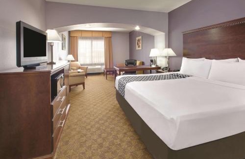 Corsicana Hotel | La Quinta by Wyndham Corsicana