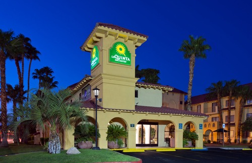 Las Vegas Hotel | La Quinta by Wyndham Las Vegas Airport N Conv.
