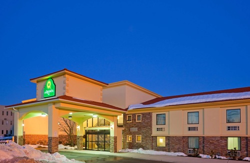 West Long Branch Hotel | La Quinta Inn by Wyndham West Long Branch
