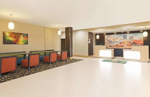 Little Rock Hotel | La Quinta Inn & Suites by Wyndham Little Rock - West