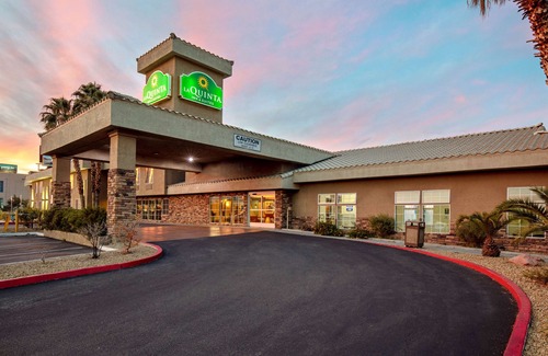 Las Vegas Hotel | La Quinta Inn & Suites by Wyndham Las Vegas Tropicana