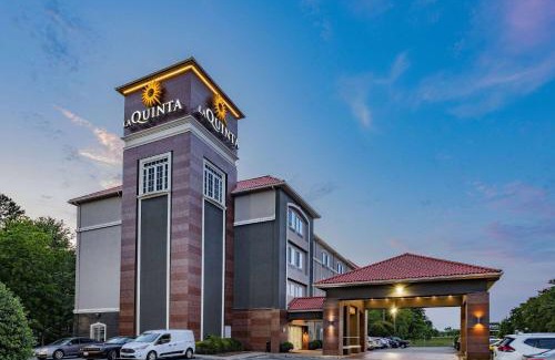 Norfolk - Virginia Beach Hotel | La Quinta Inn & Suites by Wyndham Norfolk