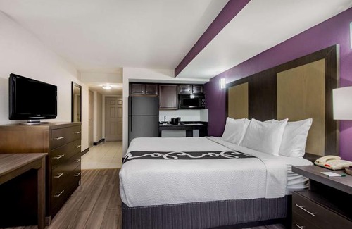 West Long Branch Hotel | La Quinta Inn West Long Branch