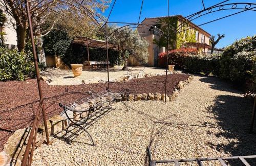 Vaugines Apartment | La Réserve Provence