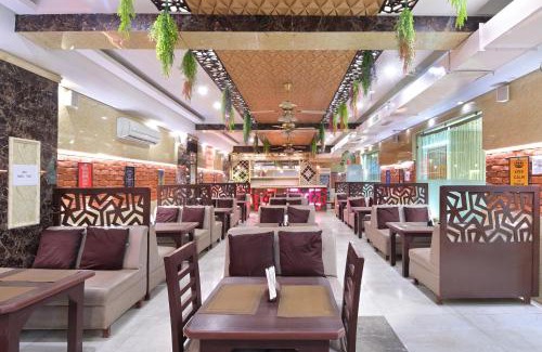 Mayapur Hotel | LA Riqueza The Heritage - 10 Mins to Triveni Ghat - Enjoy Ganga Arti at Triveni Ghat