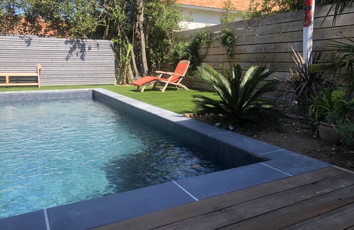 La Rochelle Villa | La Rochelle house, swimming pool, quiet residential area near downtown