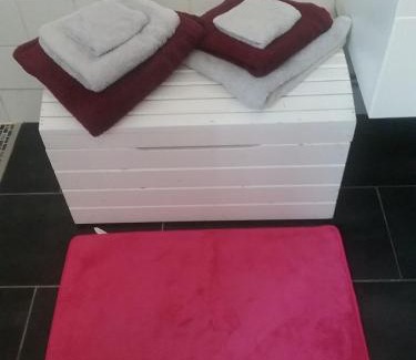 Aytre Bed & Breakfast | La roseraie
