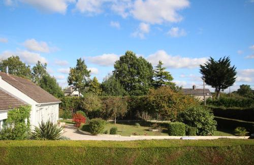 Yvetot-Bocage Apartment | La Roseraie