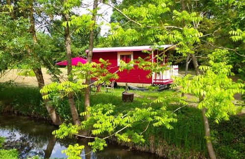 Le Vieil-Bauge House | La Roulotte Du Moulin De Palet