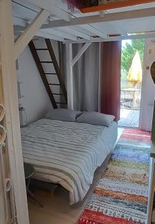 Bellerive-sur-Allier Apartment | La Salamandre, studio cosy au bord de l'eau