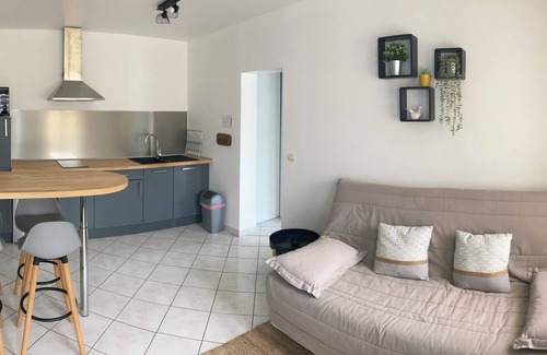 Sauvigny-les-Bois House | La Sauvignoise, outbuilding in the countryside.