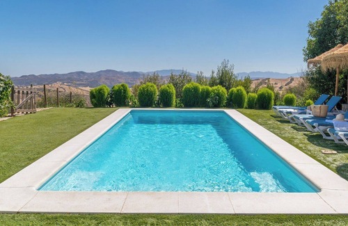 Antequera Villa | La Sombra de la Parra Antequera - La Higuera by Ruralidays