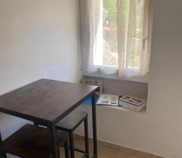 Jouques Apartment | La studette provençale