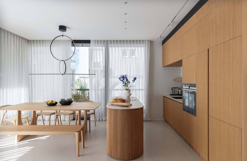 Kerem HaTeimanim Apartment | La Suite 3BR near the Beach by HolyGuest