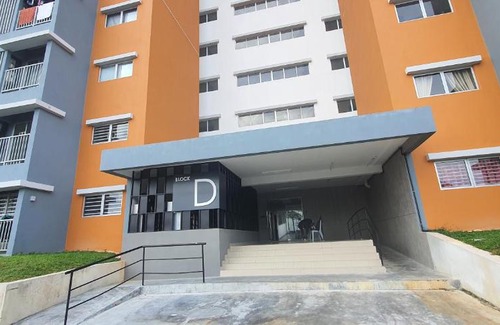 Kota Warisan House | La Suite@Alanis Residence