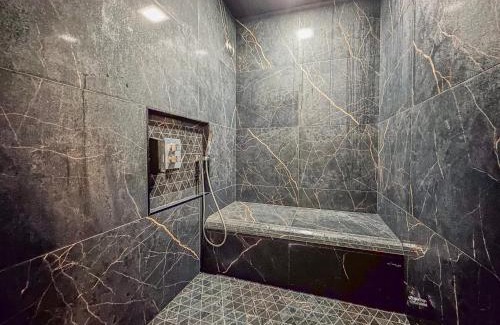 Quartier Hyper-Centre Apartment | La Suite - Jacuzzi - Hammam