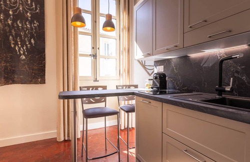 Avignon City Centre Apartment | La Suite N°3 Appt n°IV Charming historic center of Avignon