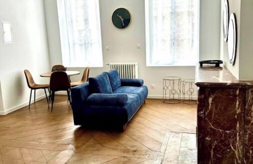 Douai Apartment | La Suite Private Spa Blue in the heart of Douai