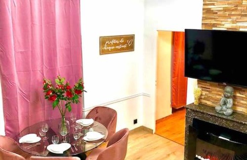 Sens Apartment | La suite romantique Jacuzzi,parking gratuit,centre