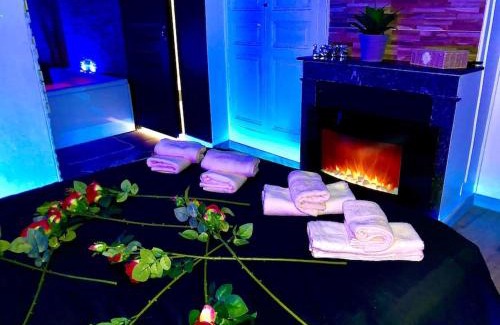 Sens Apartment | La suite romantique Jacuzzi,parking gratuit,centre