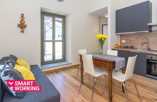 Borgo Dora Apartment | La terrazza nel cuore del Balon by Wonderful Italy