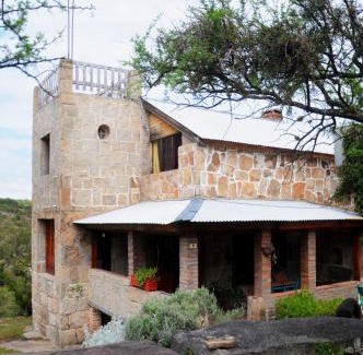 Mina Clavero Ski Chalet | LA TOMA Complejo de Montaña - Cabañas y Habitaciones en Hosteria